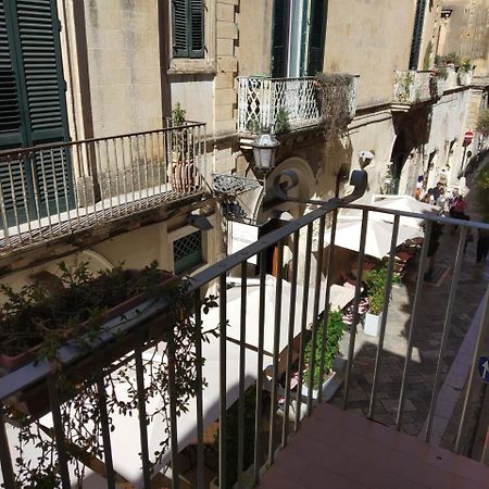 Aparthotel Dimora "I Santi Patroni" Lecce Exterior foto