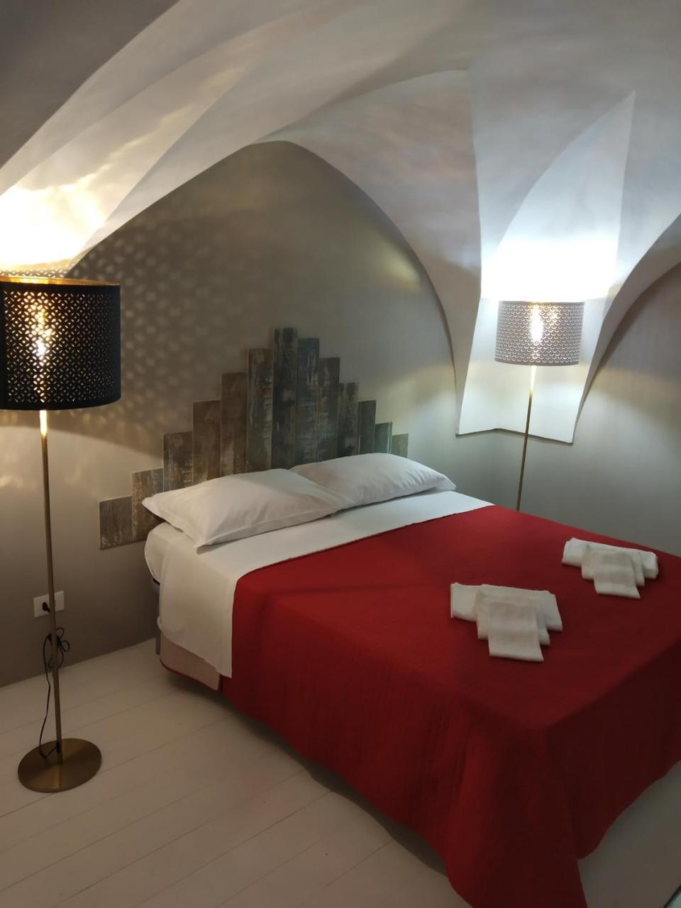 Aparthotel Dimora "I Santi Patroni" Lecce Exterior foto